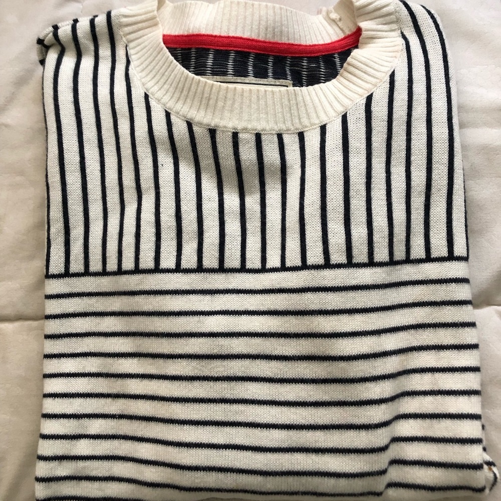 A&F black and white striped sweater
